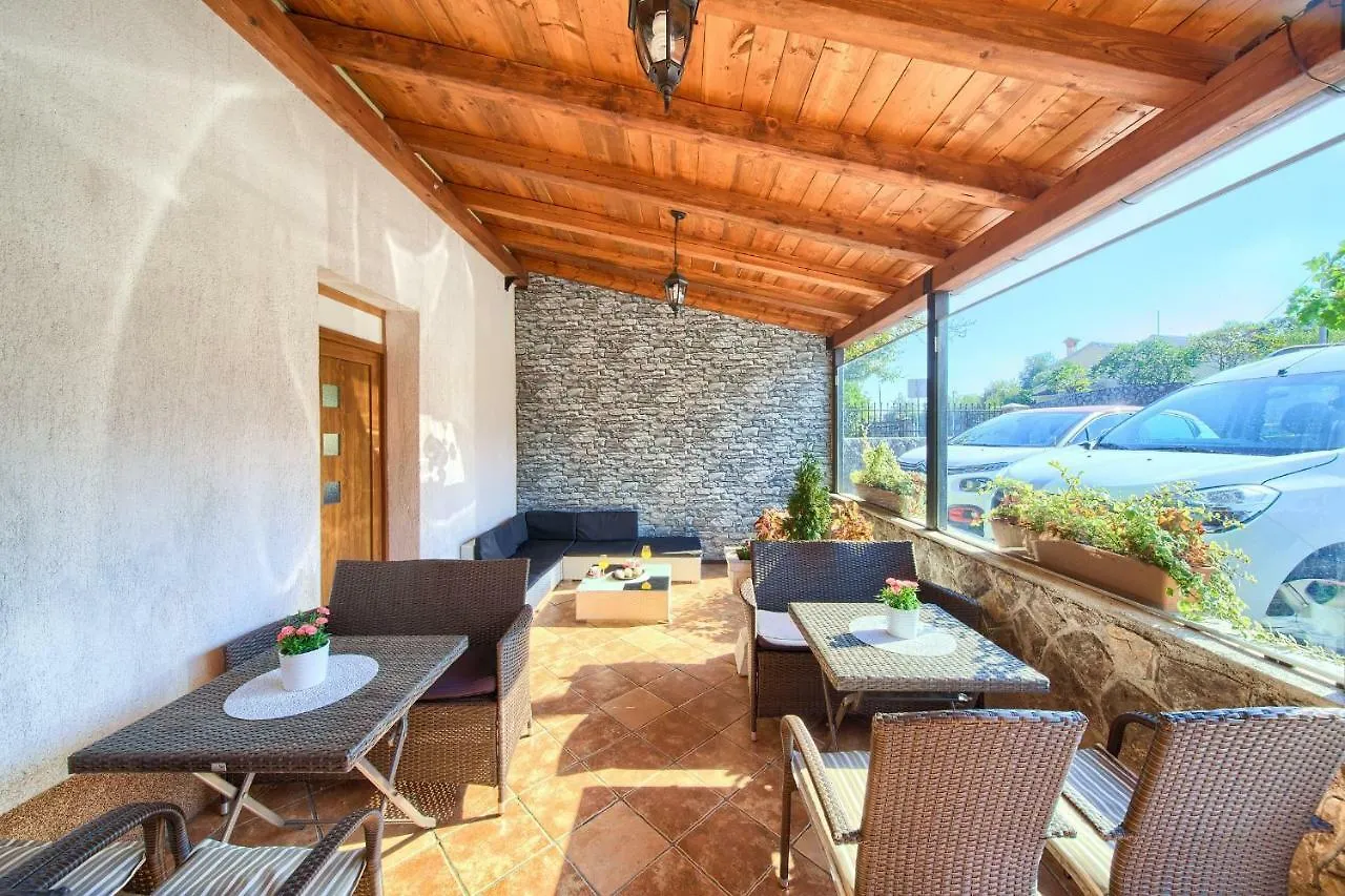 Apartments Muciceva Ravan Jurdani 0*,